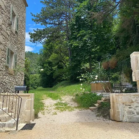 Domaine Du Tres-haut - Chateau De